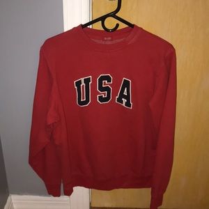 Brandy Melville ‘USA’ red pullover/crew neck